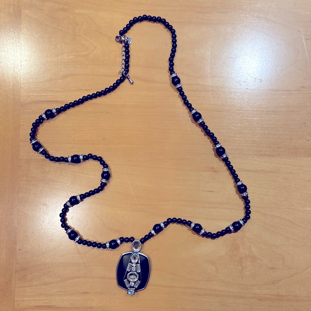 Black bead and rhinestone 20” necklace with medallion